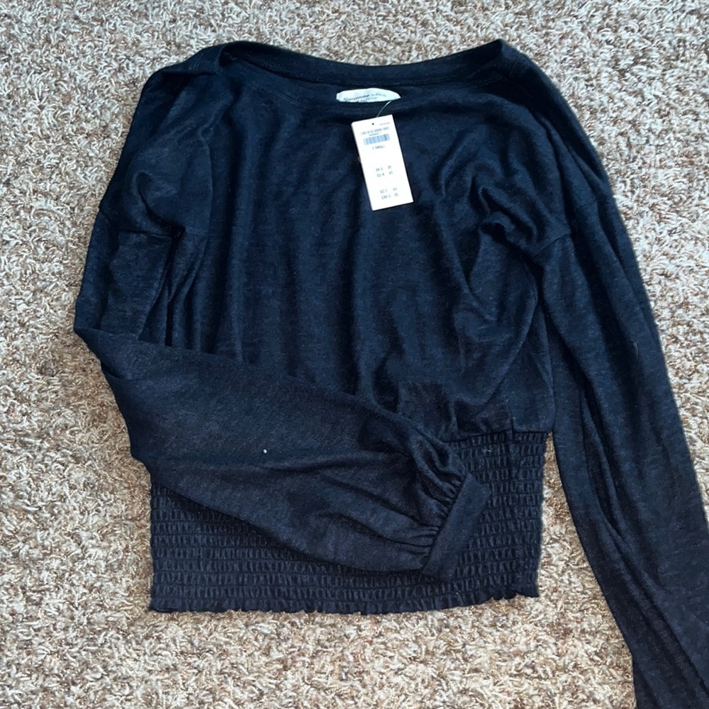 abercrombie top never worn!